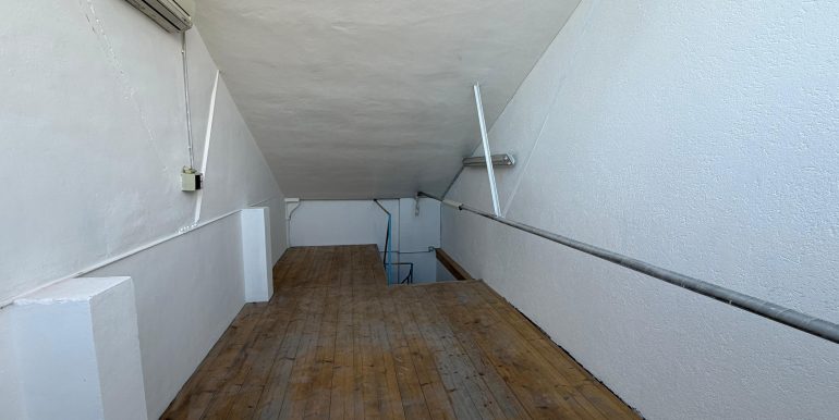 Interno ufficio piano rialzato 2